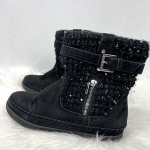 Guess, black suede quilted ankle booties 9M